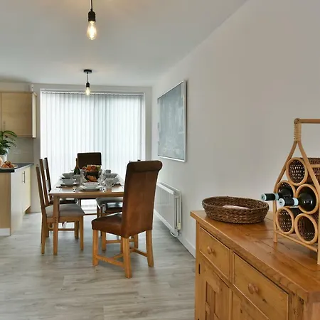 Дом отдыха 15 Pennant Place *